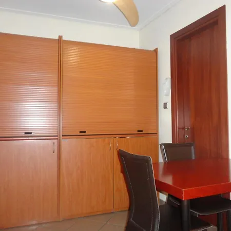 Lirio 4* Makrakómi