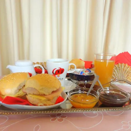 Pensionat Lirio Makrakómi