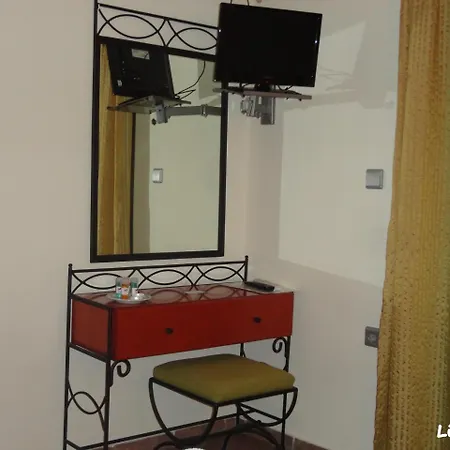 Pensionat Lirio Makrakómi